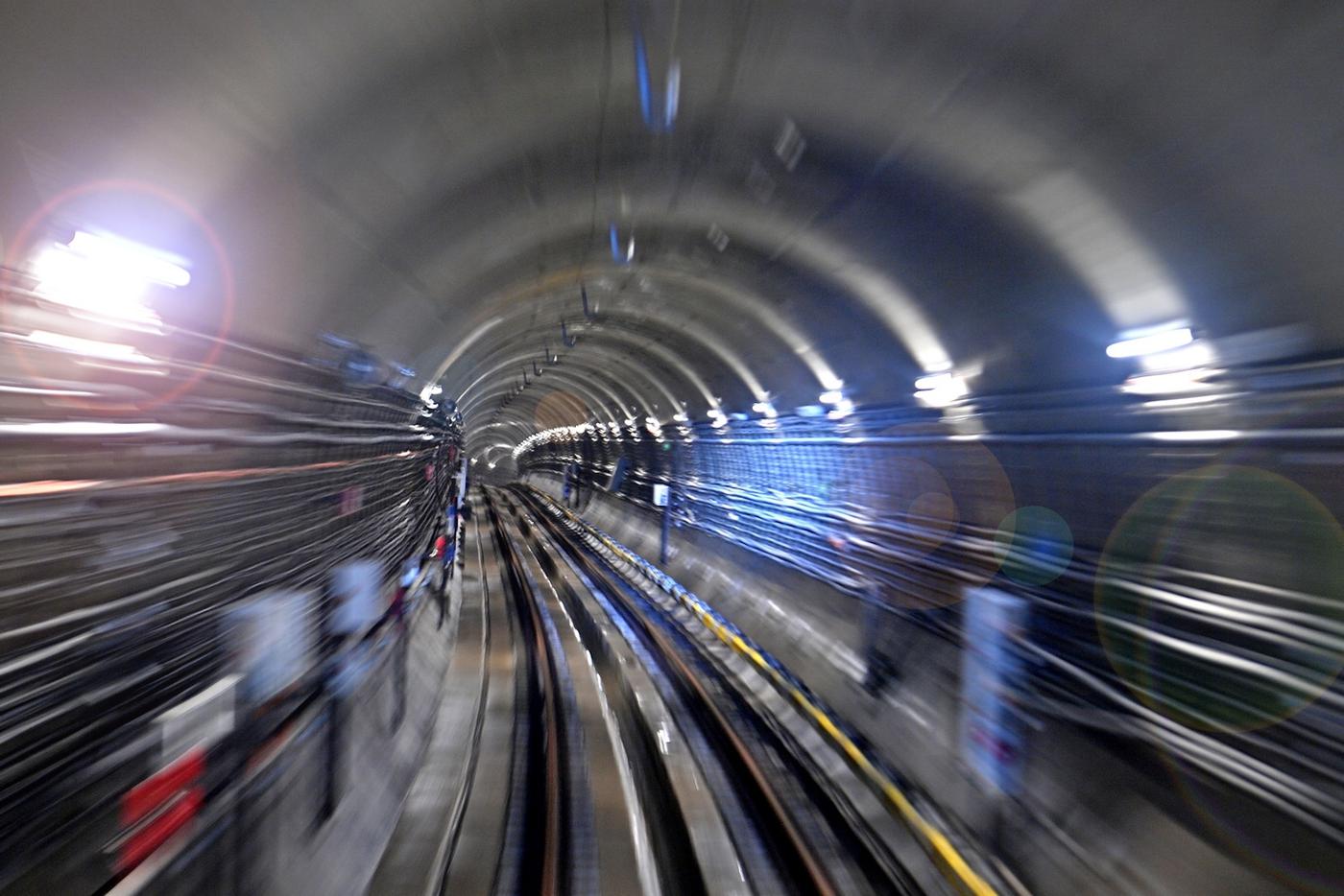 Владимир Ефимов: станция метро "Луганская" будет оборудована оборотными тупиками