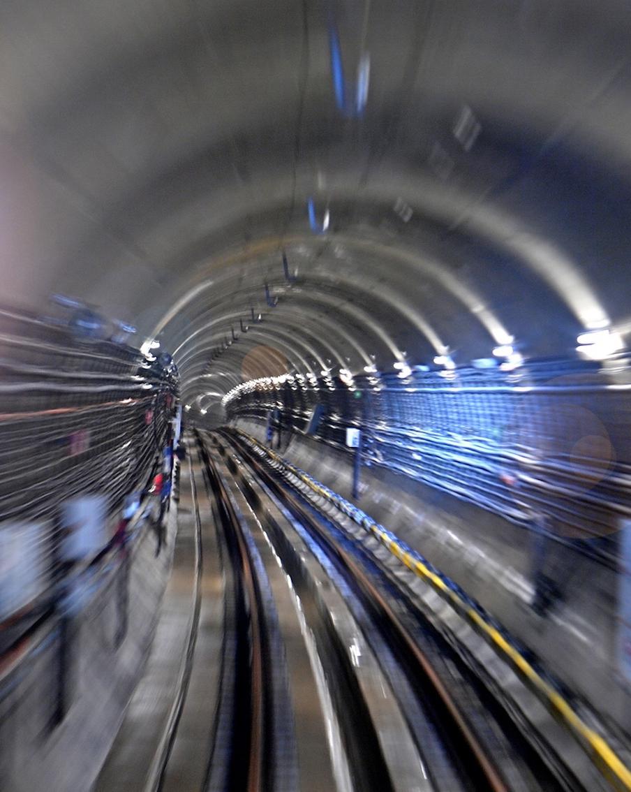 Владимир Ефимов: станция метро "Луганская" будет оборудована оборотными тупиками