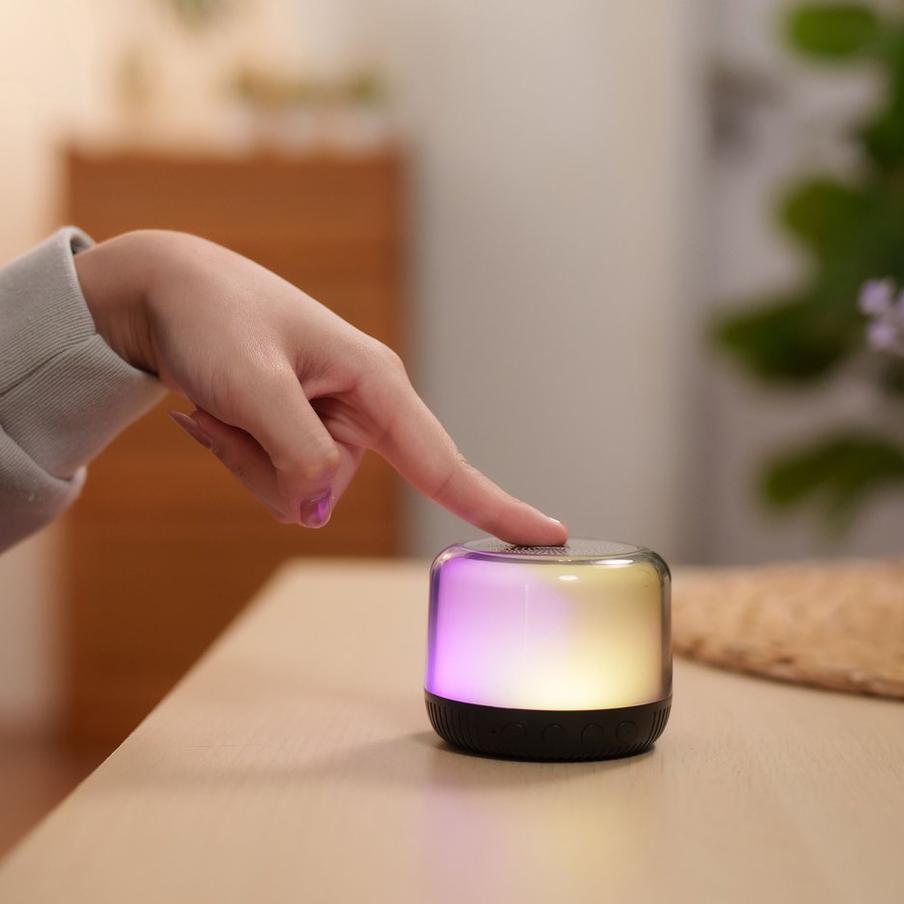 МВД: мошенники могут следить за потенциальными жертвами через умные колонки. Управление по борьбе с противоправным использованием информационно-коммуникационных технологий ГУ МВД России по Санкт-Петербургу и Ленинградской области обращает внимание на потенциальные угрозы взлома умных колонок и других голосовых ассистентов