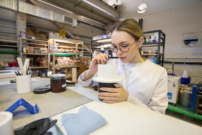 3D-принтер делает детали из керамики для самолётов: что ещё производят инновационные победители конкурса "Новатор Москвы"