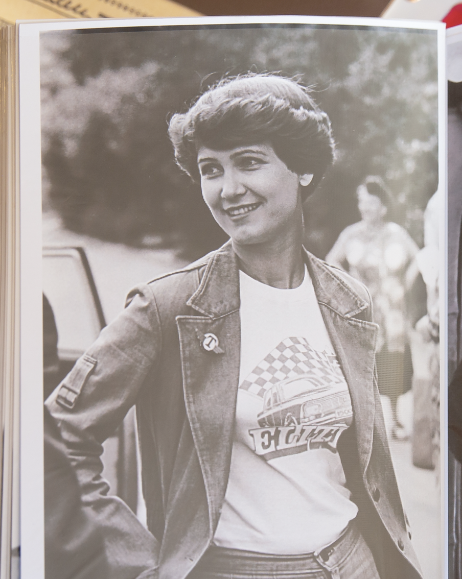 1970-е, девушка-водитель. Вопреки стереотипам, в такси работало немало женщин