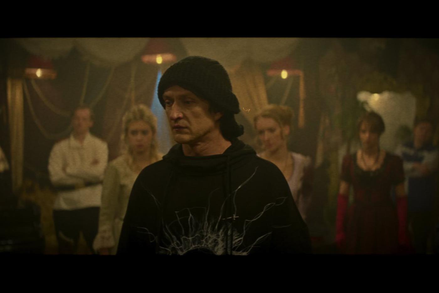 "Чёрная графиня": Кяро смотрит, как актёры Чурсина гибнут один за другим