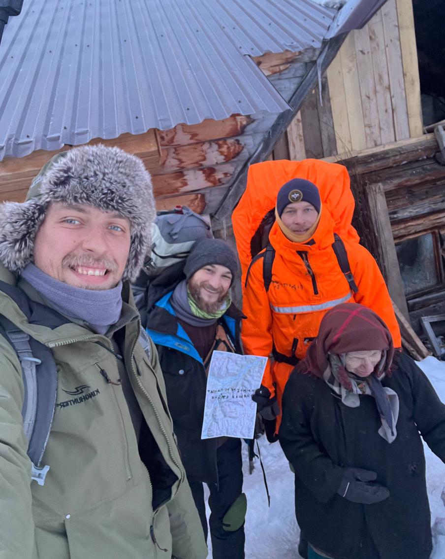 Кемеровский инструктор по выживанию обошёл тайгу пешком, чтобы навестить отшельницу Агафью Лыкову