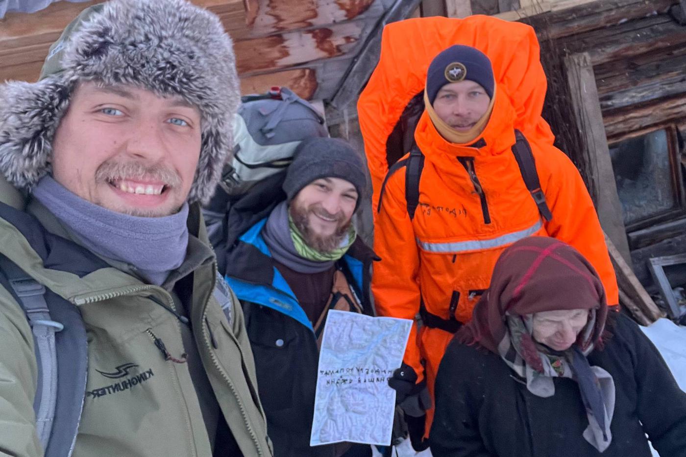 Кемеровский инструктор по выживанию обошёл тайгу пешком, чтобы навестить отшельницу Агафью Лыкову