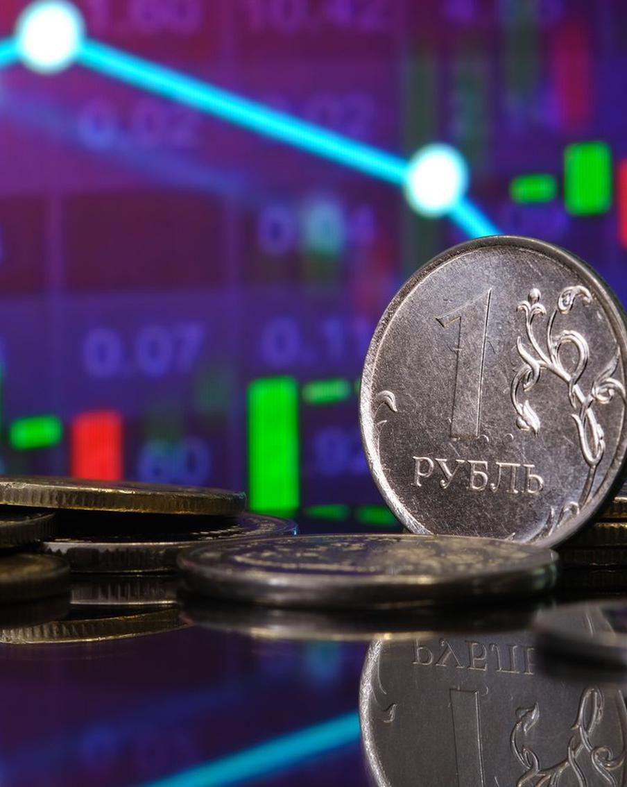 С чем связано внезапное укрепление рубля и как долго продлится – эксперты
