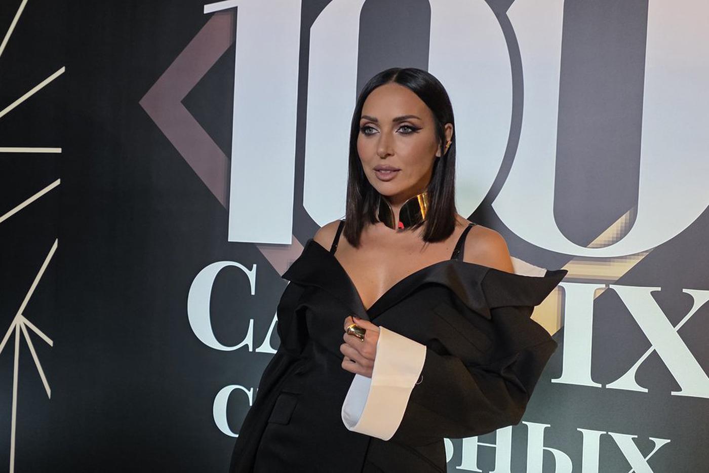 "Бывший муж даёт деньги": Алсу откровенно рассказала о семье и строгих запретах