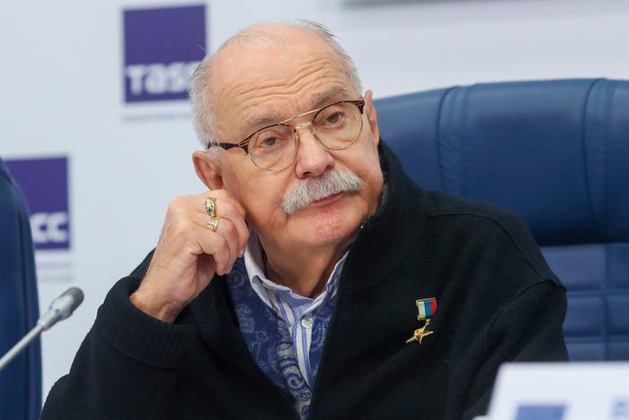 Никита Михалков пожаловался на работу Татьяны Голиковой