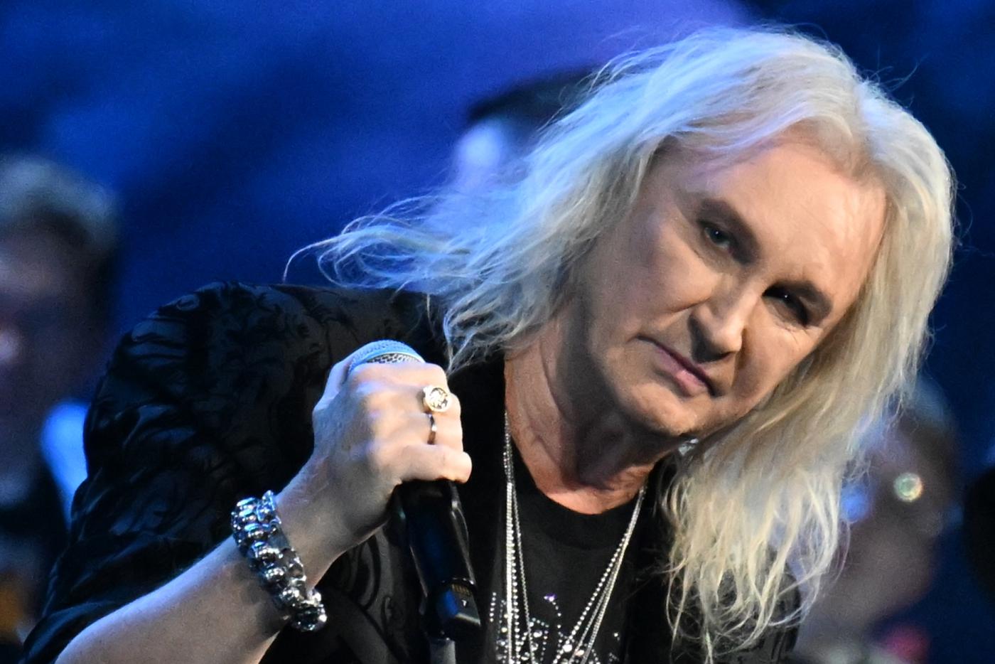 "Меня ботокс не берёт": 65-летний Александр Иванов из "Рондо" раскрыл секрет своей молодости