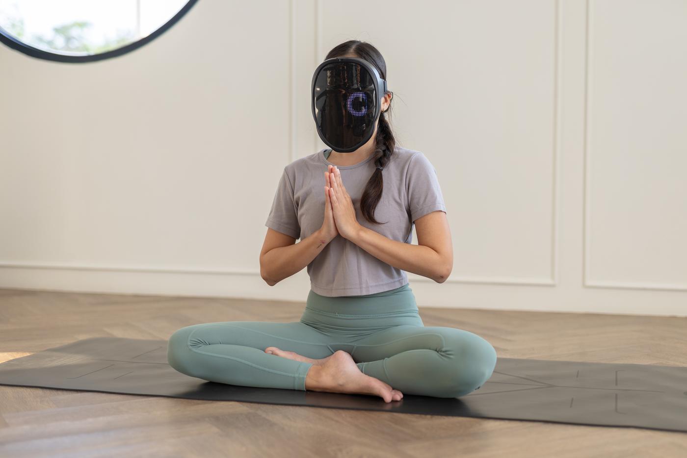 Микротоки, RF и LED: чем домашние гаджеты отличаются от салонных аппаратов