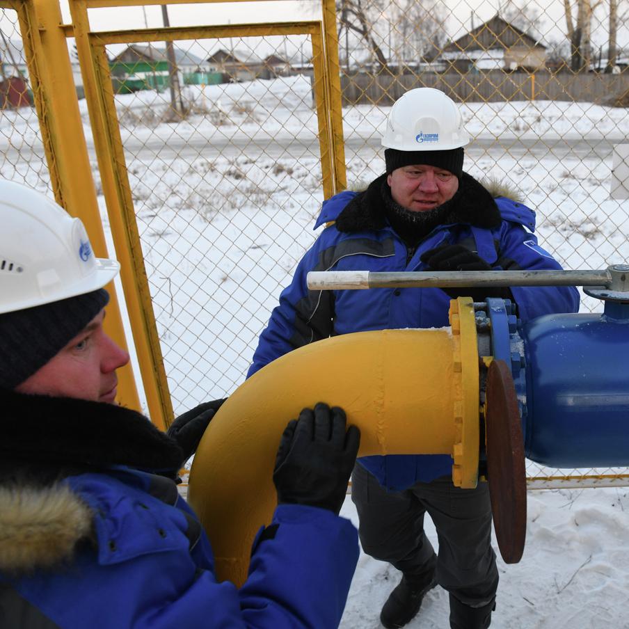 СНТ включили в программу догазификации благодаря решению "Единой России". Владельцы жилых домов в СНТ, расположенных в газифицированных населённых пунктах, теперь могут подключаться к сетям на льготных условиях. В план вошло более 212 тысяч домовладений