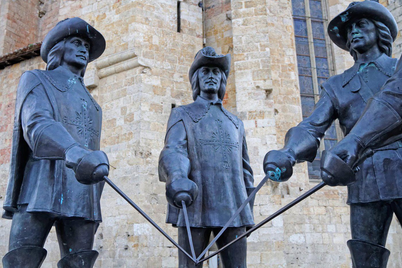 Тысяча костей: найдены "останки Д’Артаньяна", умершего 400 лет назад