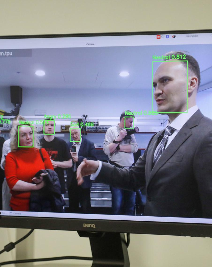 Уникальные разработки "Технополиса Москва": промышленники создают и станки, и нейросети