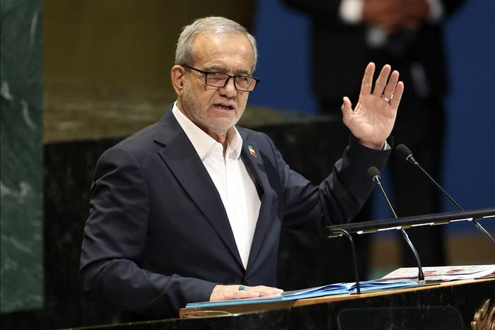 Президент Ирана выпустил заявление на необычном языке