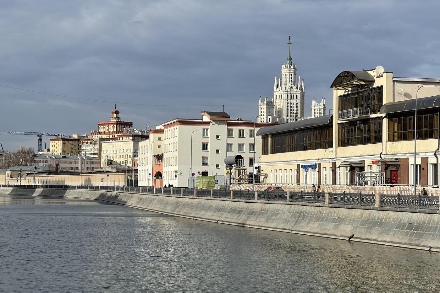 Кратковременные дожди и до +13: погода в Москве 27 марта