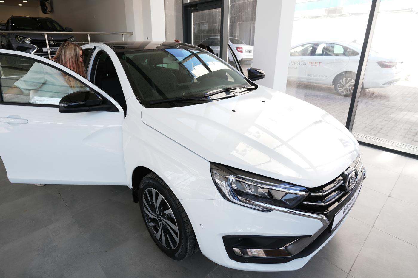 Соколов: подписку на Lada планируется распространить на модели Largus и Granta