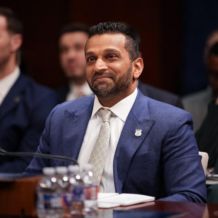 "Сопротивление не остановить!": Иран хакнул почту главы ФБР и выложил компромат. Директор ФБР Каш Патель стал жертвой взлома команды хакеров Handala Hack Team – в Интернете опубликованы его личные электронные письма и фотографии. Ранее в США объявили вознаграждение – 10 млн долларов за головы хакеров, их ответ на заставил себя долго ждать