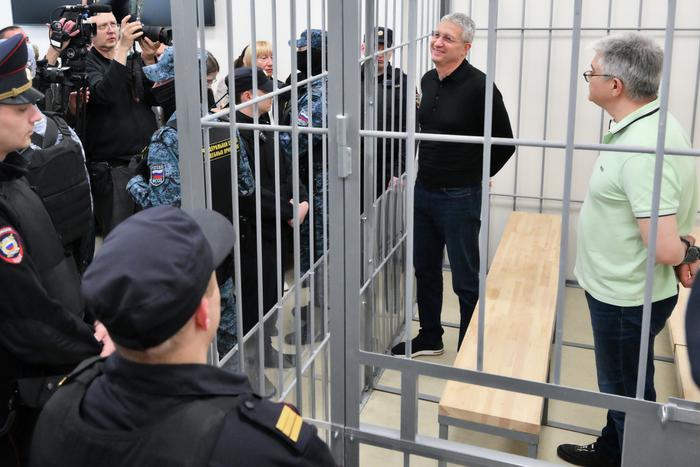 Бывший замминистра обороны Тимур Иванов изъявил желание рассказать прокуратуре об известных ему случаях коррупции