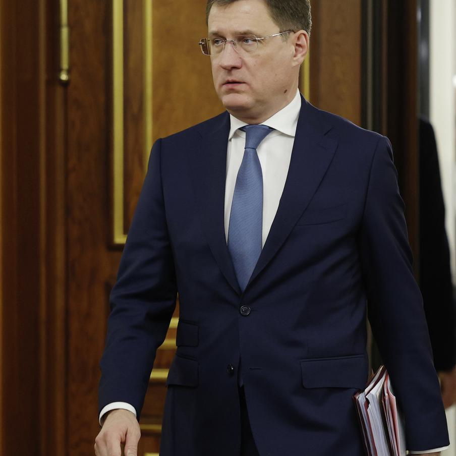 В России могут запретить экспорт бензина в другие страны с 1 апреля. Начиная с 1 апреля из России могут полностью запретить экспорт бензина. Это связано с процессом стабилизации цен на топливо на внутреннем рынке и обеспечением потребностей потребителей