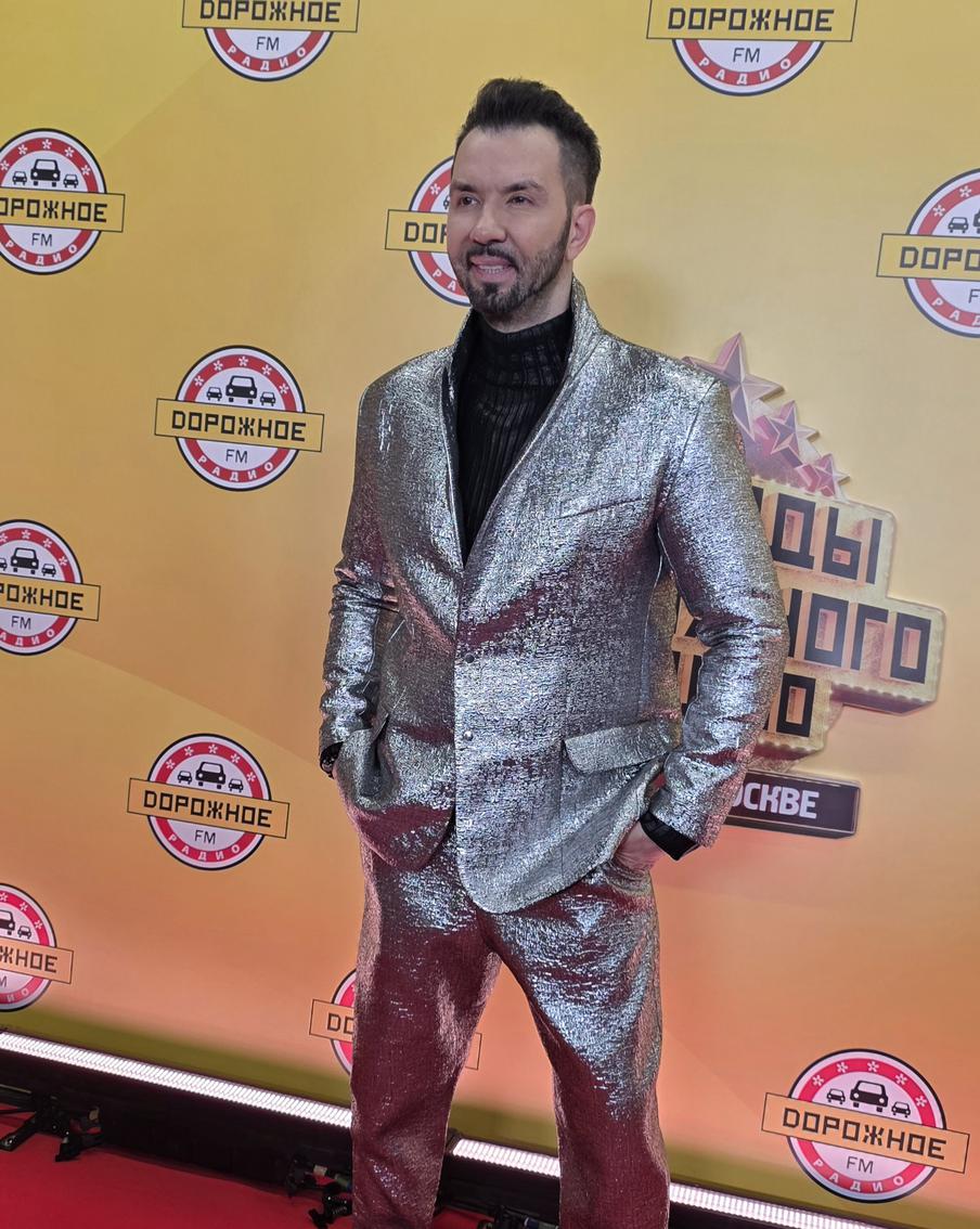 Денис Клявер за кулисами концерта "Звёзды Дорожного радио".