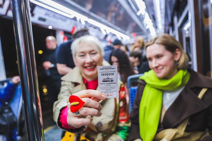 В "Ночь театров" легендарный трамвай "А" стал творческой площадкой театра "Современник"