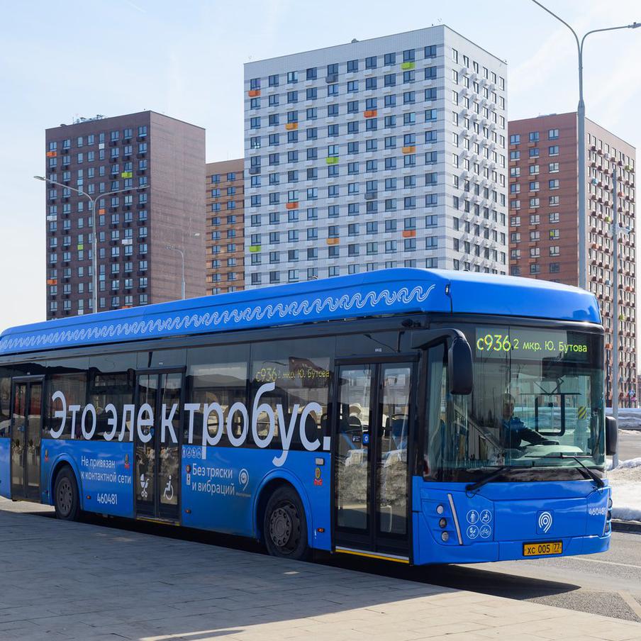 На трёх маршрутах столицы электробусы заменили автобусы. Современные электробусы заменили автобусы ещё на трёх столичных маршрутах