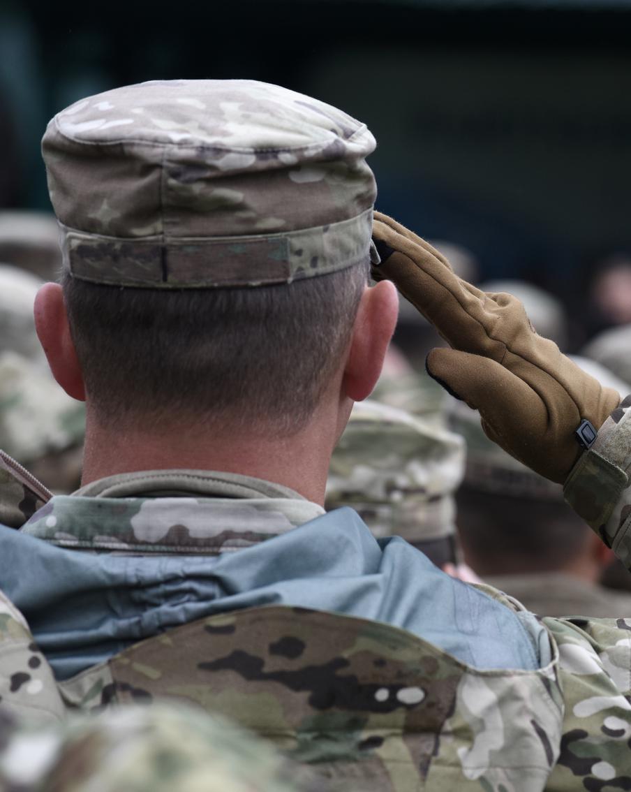 Американские морпехи прибыли на Ближний Восток на десантном корабле Tripoli. Десантный корабль с американскими военными прибыл на Ближний Восток. Будут ли находящиеся на нём солдаты принимать участие в военной операции США в Иране, неизвестно
