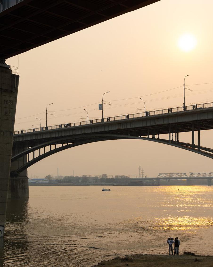 Части Новосибирска грозит подтопление из-за проблем с водоотведением. Нескольким улицам и площади Будагова в Центральном районе Новосибирска грозит подтопление. Причиной этому послужило отсутствие водоотведения у четвёртого моста через Обь