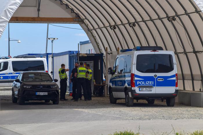 Польские власти продлили режим пограничного контроля на границах с Литвой и Германией