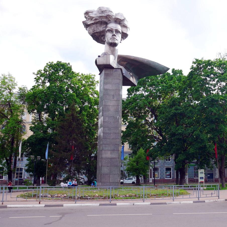 Жителей Иваново предупредили о возможном попадании керосина в питьевую воду. Из-за упавшего в местный водоём в декабре прошлого года самолёта жители Иваново могут начать пить воду с вкраплениями керосина