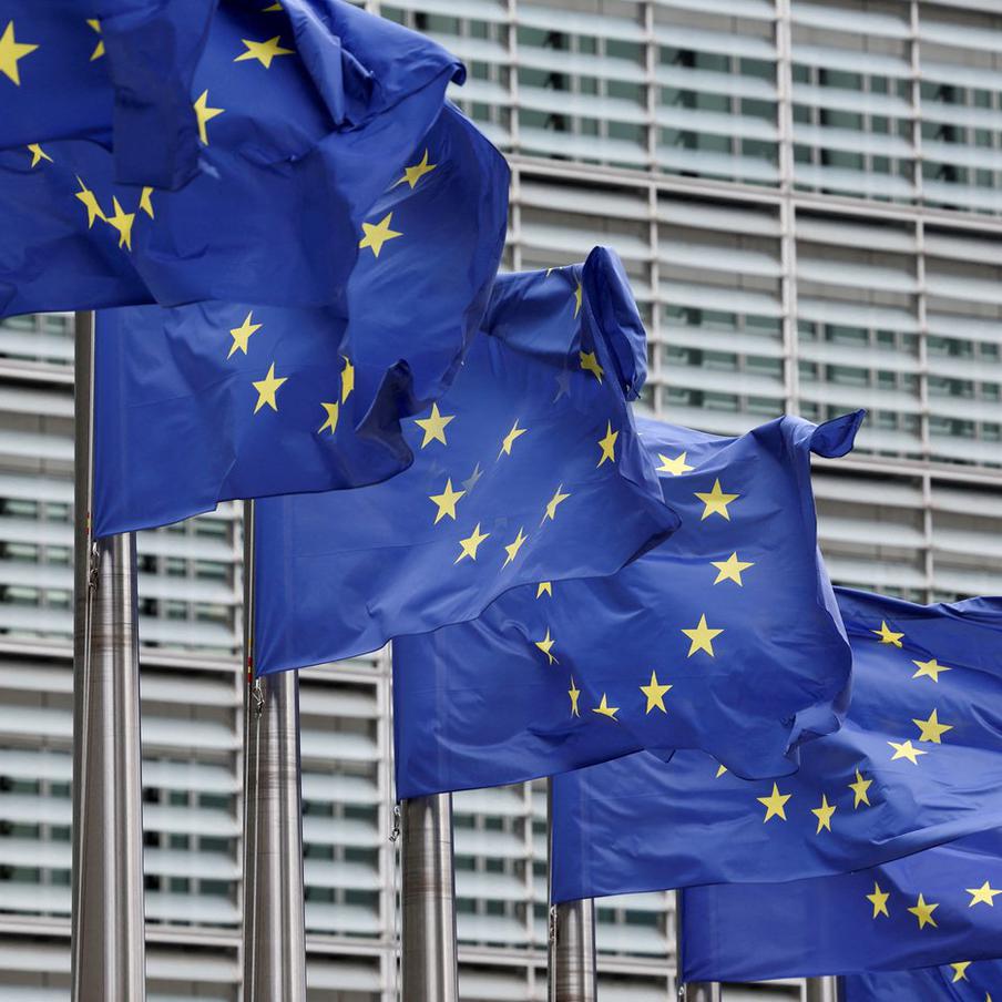 Politico: В ЕС рассматривают возможность выхода Венгрии из объединения. В европейских кругах обсуждается возможность выхода Венгрии из Европейского Союза в случае победы Виктора Орбана на выборах. Такой радикальный шаг был предложен изданием Politico как один из способов противодействия политике венгерского премьера