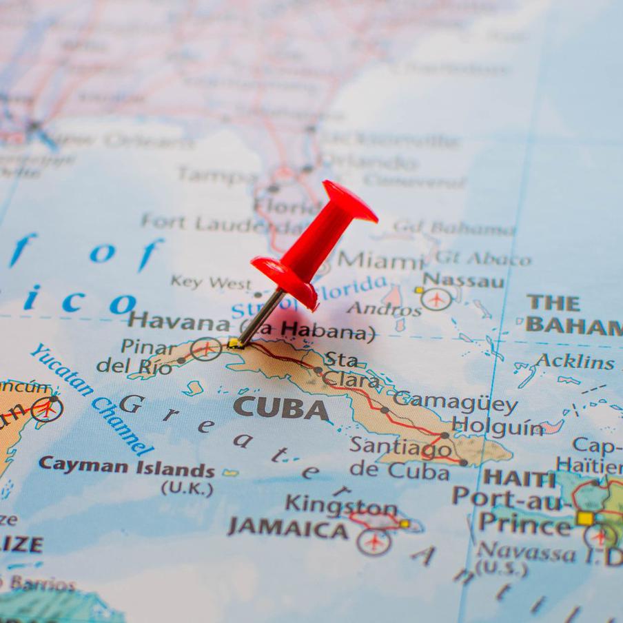 На Кубу прибыл российский танкер "Анатолий Колодкин" с гуманитарным грузом. Министерство транспорта Российской Федерации сообщило о прибытии российского танкера "Анатолий Колодкин" на Кубу с гуманитарной поставкой сырой нефти в количестве 100 тысяч тонн