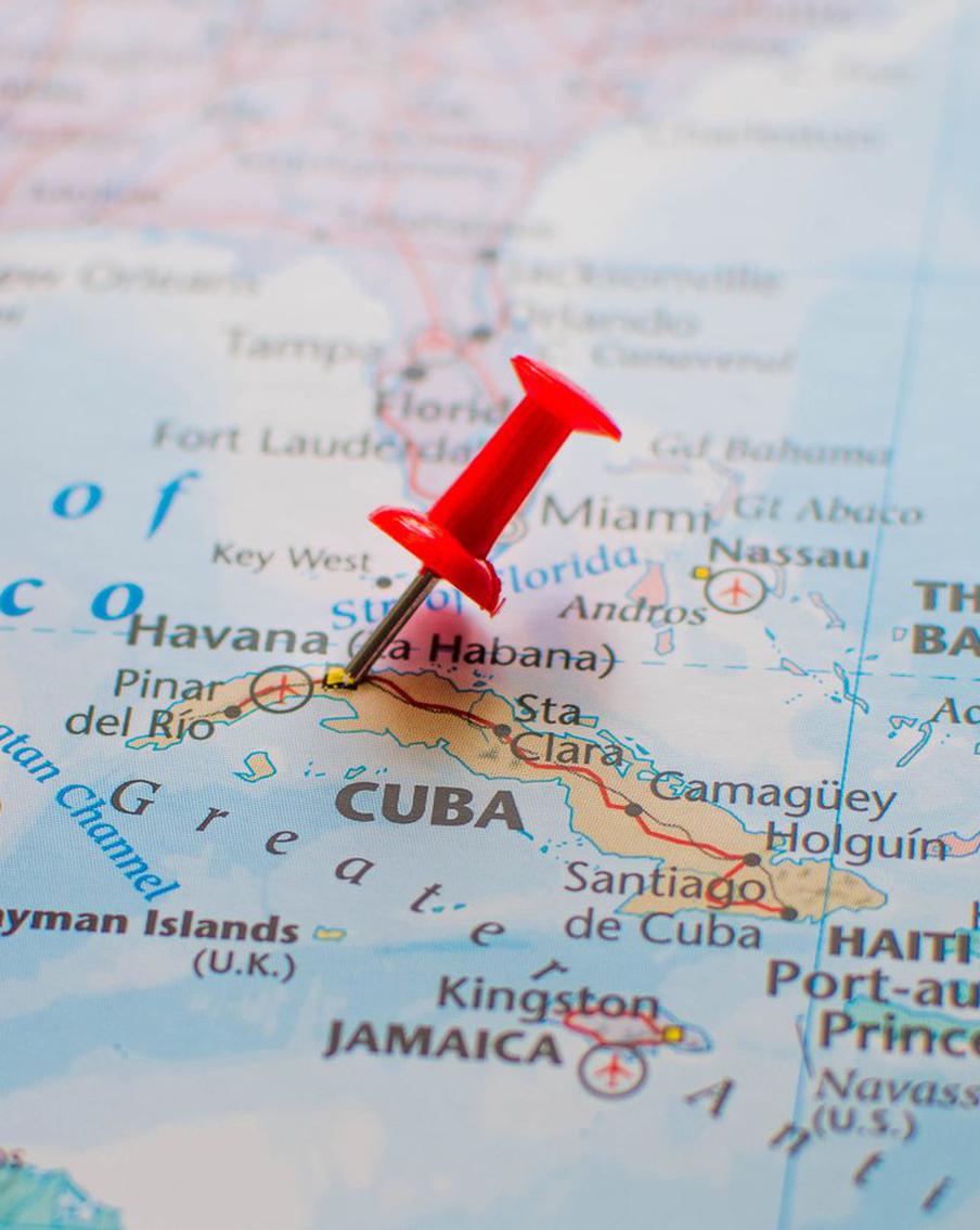 На Кубу прибыл российский танкер "Анатолий Колодкин" с гуманитарным грузом. Министерство транспорта Российской Федерации сообщило о прибытии российского танкера "Анатолий Колодкин" на Кубу с гуманитарной поставкой сырой нефти в количестве 100 тысяч тонн