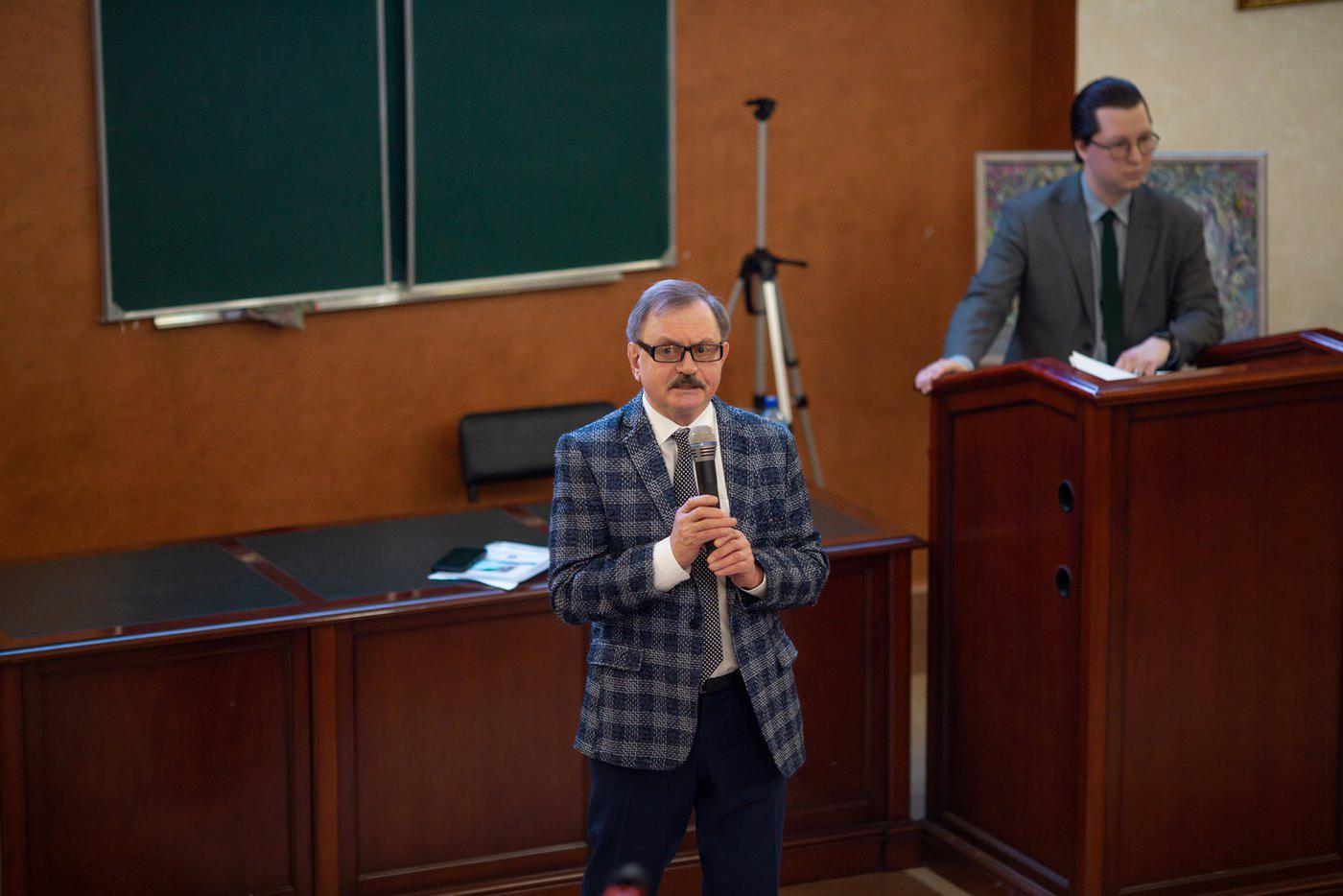 Заведующий кафедрой анатомии и гистологии человека Института клинической медицины имени Н. В. Склифософского В. Н. Николенко.