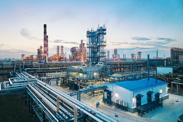 Московский НПЗ 88 лет помогает городу развиваться