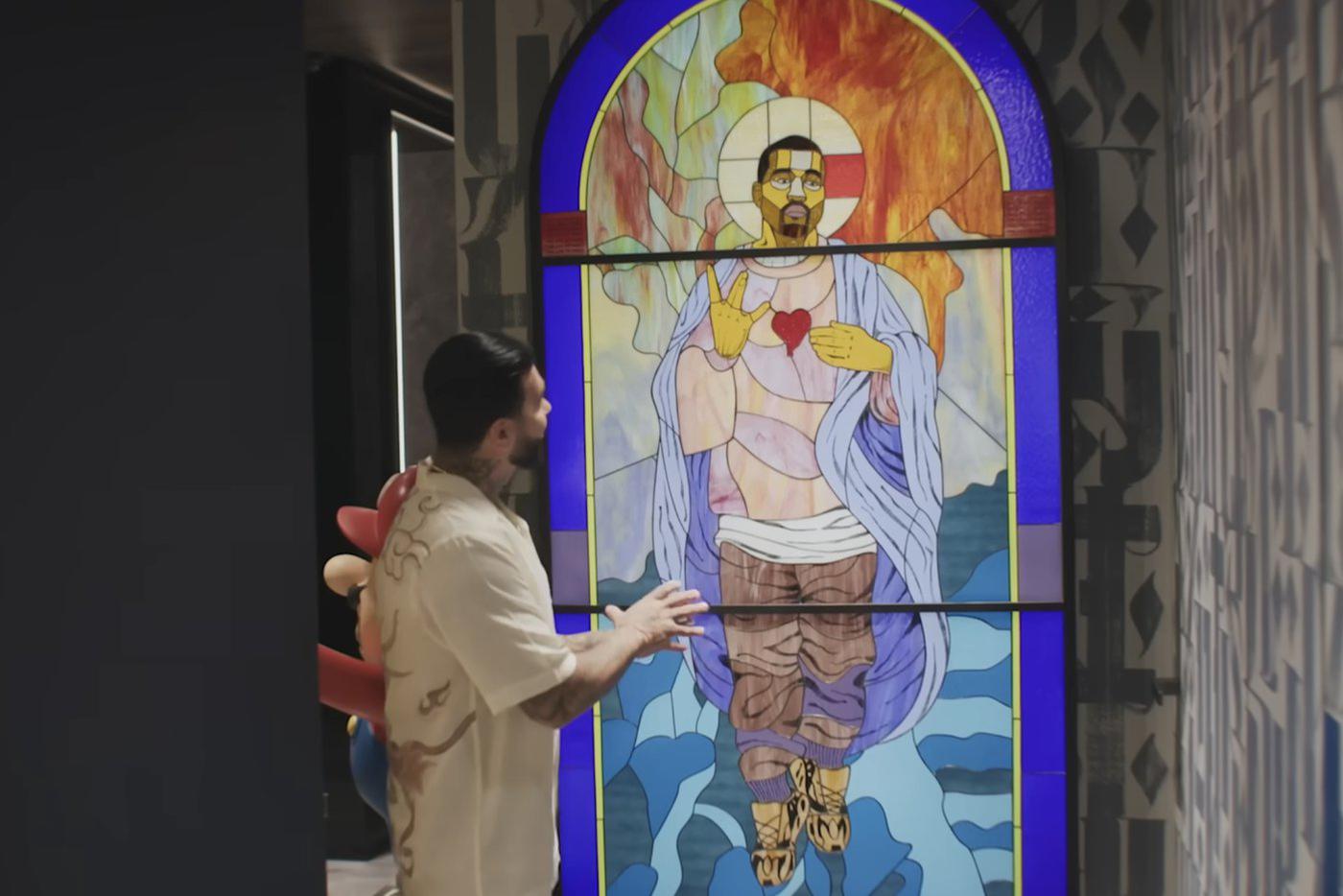 Витраж с изображением Канье Уэста (Йе).