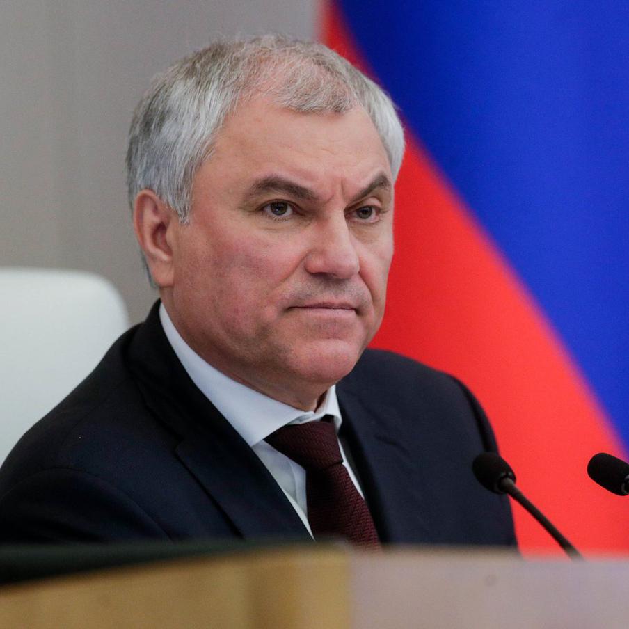 Володин рассказал о законах, вступающих в силу в апреле. Как заявил председатель Государственной Думы Вячеслав Володин, с 1 апреля социальные пенсии в Российской Федерации будут проиндексированы на 6,8%. Эта мера затронет более 3,5 миллиона граждан