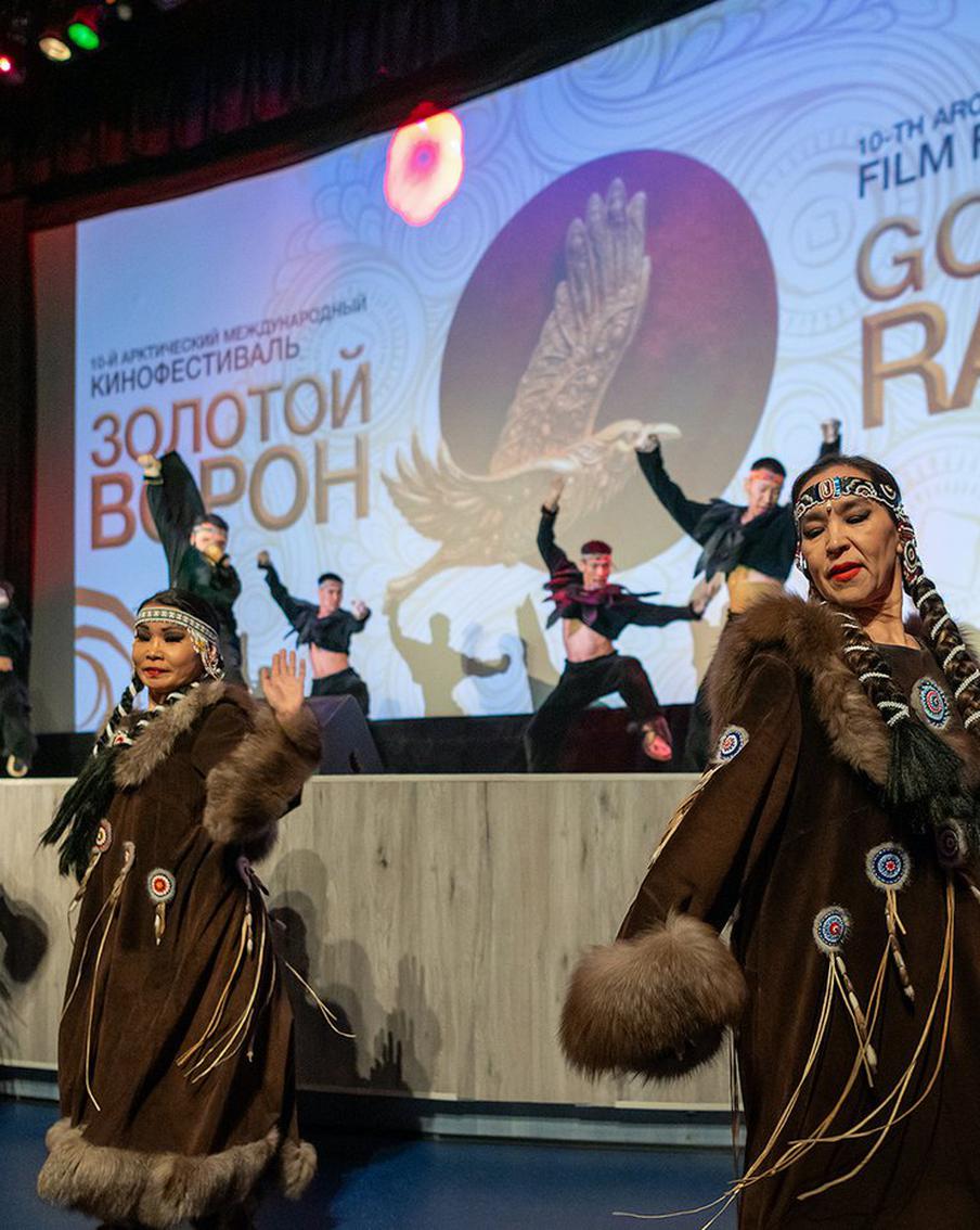 Арктический международный кинофестиваль "Золотой ворон" открылся в городе Анадырь