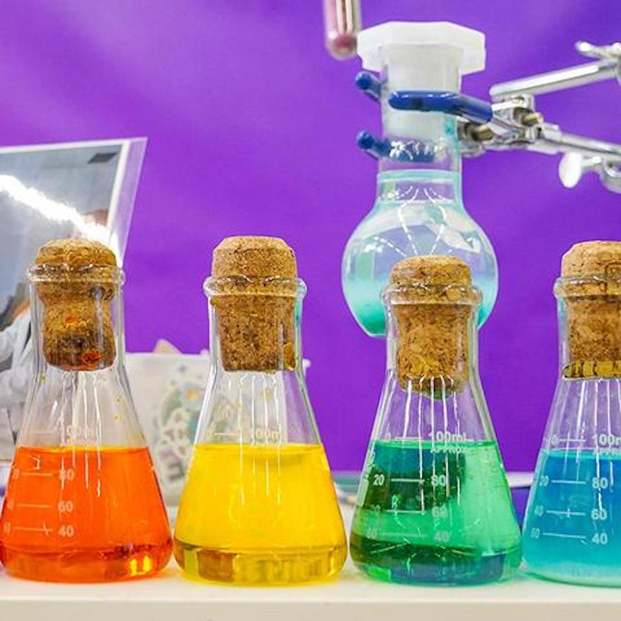 Участники мастер-класса проверят свои знания по химии