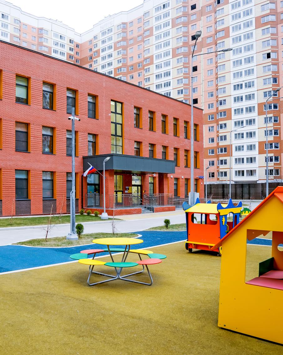 Владимир Ефимов: на северо-востоке столицы строят 23 объекта социальной инфраструктуры