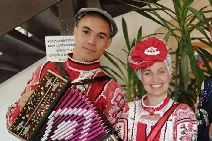 Частушечник рассказал, почему ИИ никогда не напишет смешную частушку