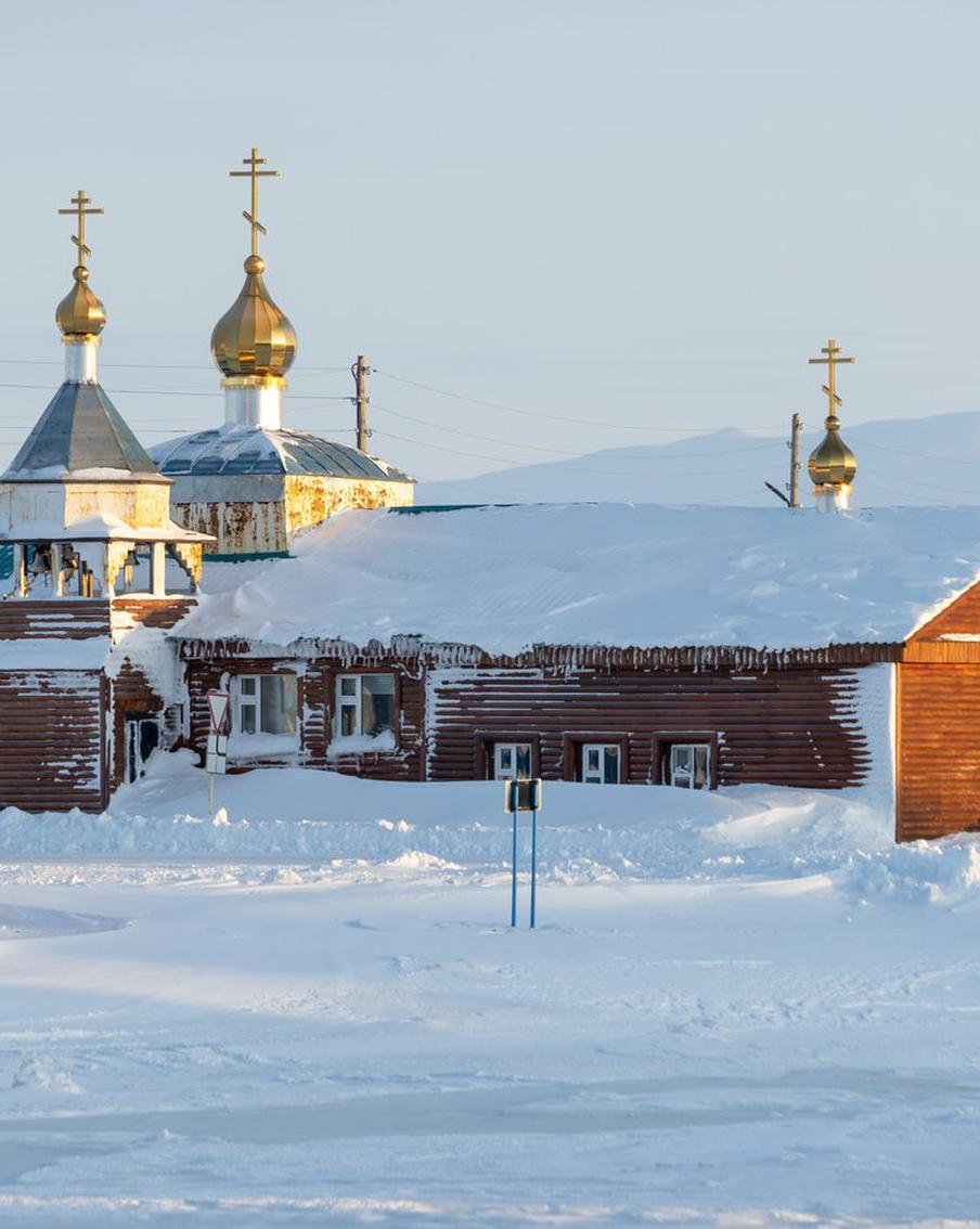 Климат в России стал резко континентальным, отметил глава РАН. В интервью агентству РИА "Новости" президент Российской академии наук Геннадий Красников, в свою очередь, отметил, что в России наблюдается явное потепление, которое существенно меняет климат. Климат становится более резко континентальным, что проявляется в увеличении количества тайфунов, ураганов и штормов