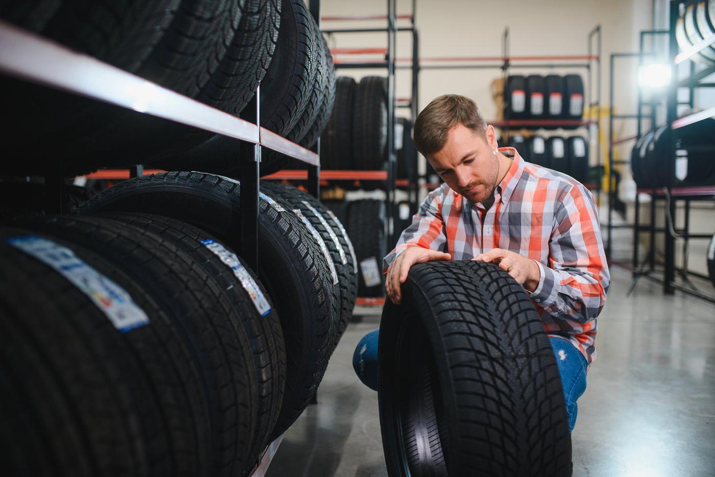 Сомнительная экономия? Спрос на б/у шины вырос в 2,7 раза среди столичных автомобилистов