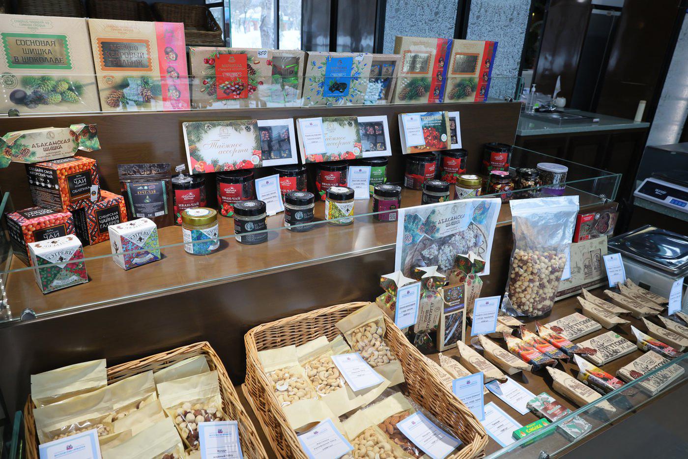 Капуста по-дедовски и медовая коврижка: что москвичи едят в пост