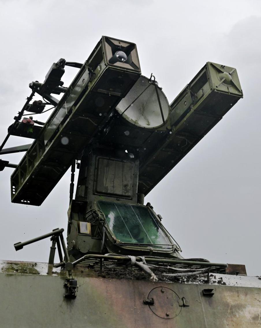 ПВО за ночь сбила 147 украинских беспилотников над 11 регионами России. Средства противовоздушной обороны отразили массированную атаку вражеских БПЛА в ночь на 2 апреля. Дроны уничтожили над Белгородской, Брянской, Воронежской, Курской, Смоленской, Тульской, Калужской областями, Краснодарским краем, Крымом, Башкортостаном, Адыгеей, а также над акваториями Чёрного и Азовского морей