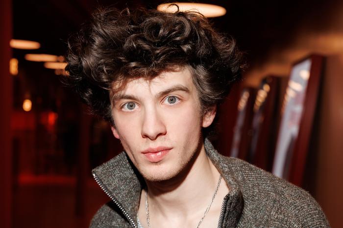 "Я нашёл своё место силы": Марк Эйдельштейн рассказал о работе в фильме "Космос засыпает"