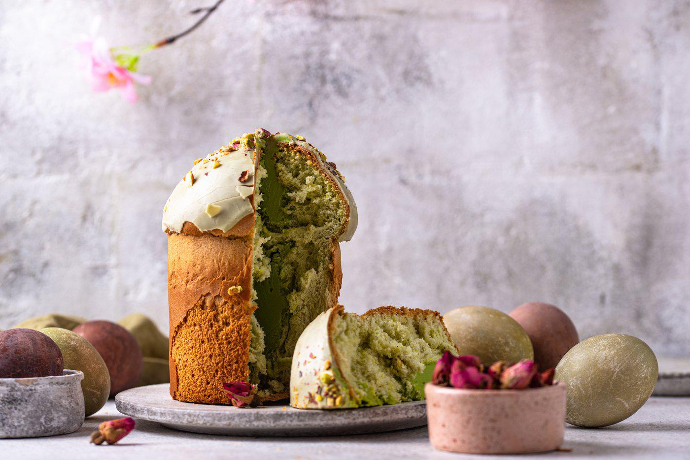 РСХБ: россияне в пасхальную неделю съедают более 80 млн куличей