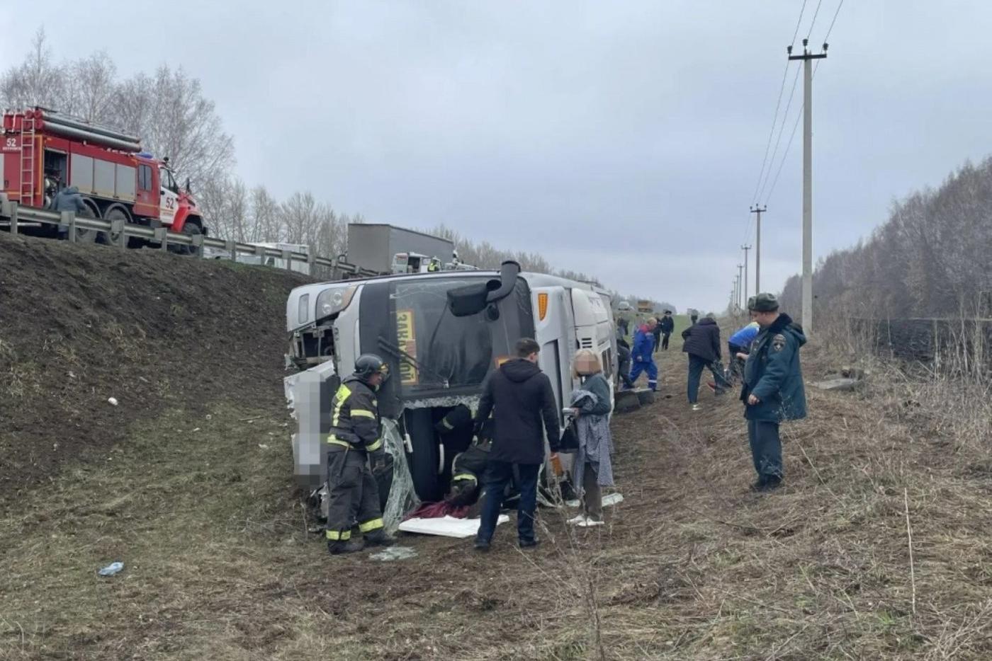 Автобус с детьми попал в ДТП в Саратовской области