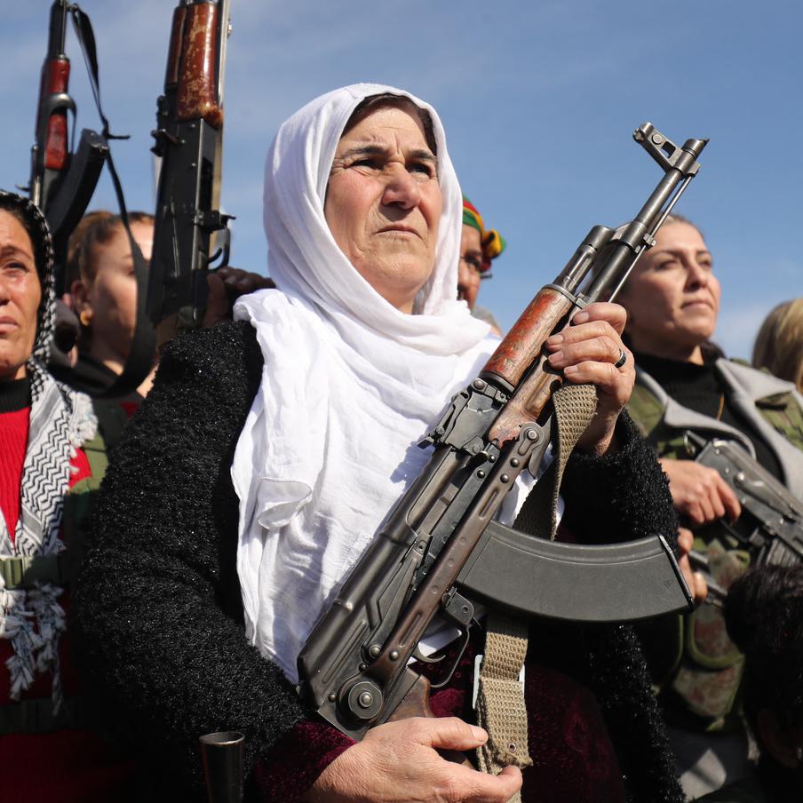 Количество похищений в Сирии увеличилось после падения режима Асада. Американские журналисты подтвердили факт похищения 13 женщин и девочек-алавиток, а также одного мужчины и одного мальчика