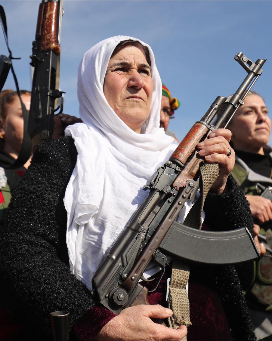 Количество похищений в Сирии увеличилось после падения режима Асада. Американские журналисты подтвердили факт похищения 13 женщин и девочек-алавиток, а также одного мужчины и одного мальчика