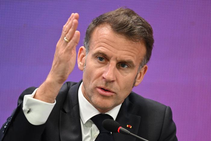 Кого Макрон призвал дать отпор Соединённым Штатам и Китаю